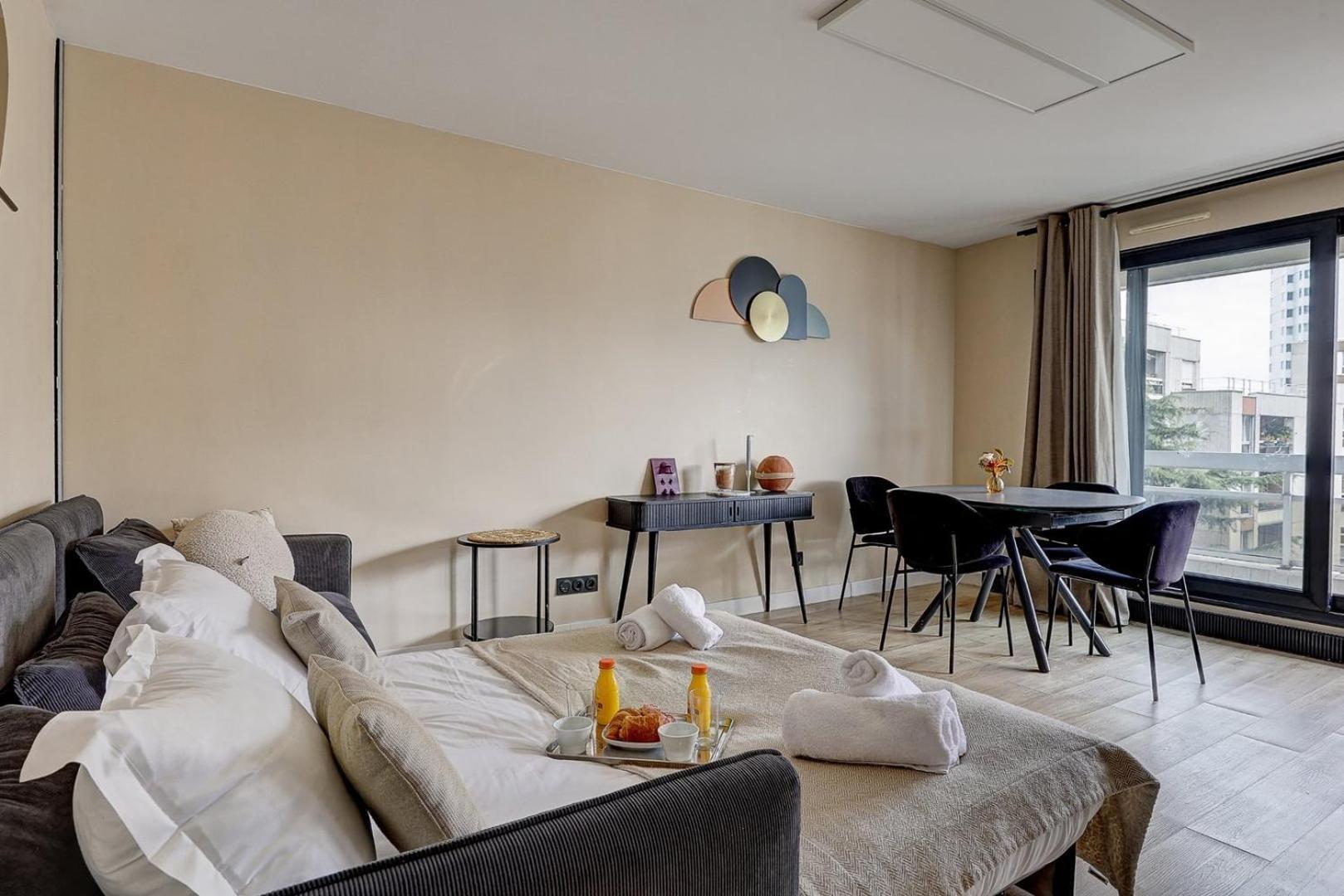 5020 Curial - Chic 19th