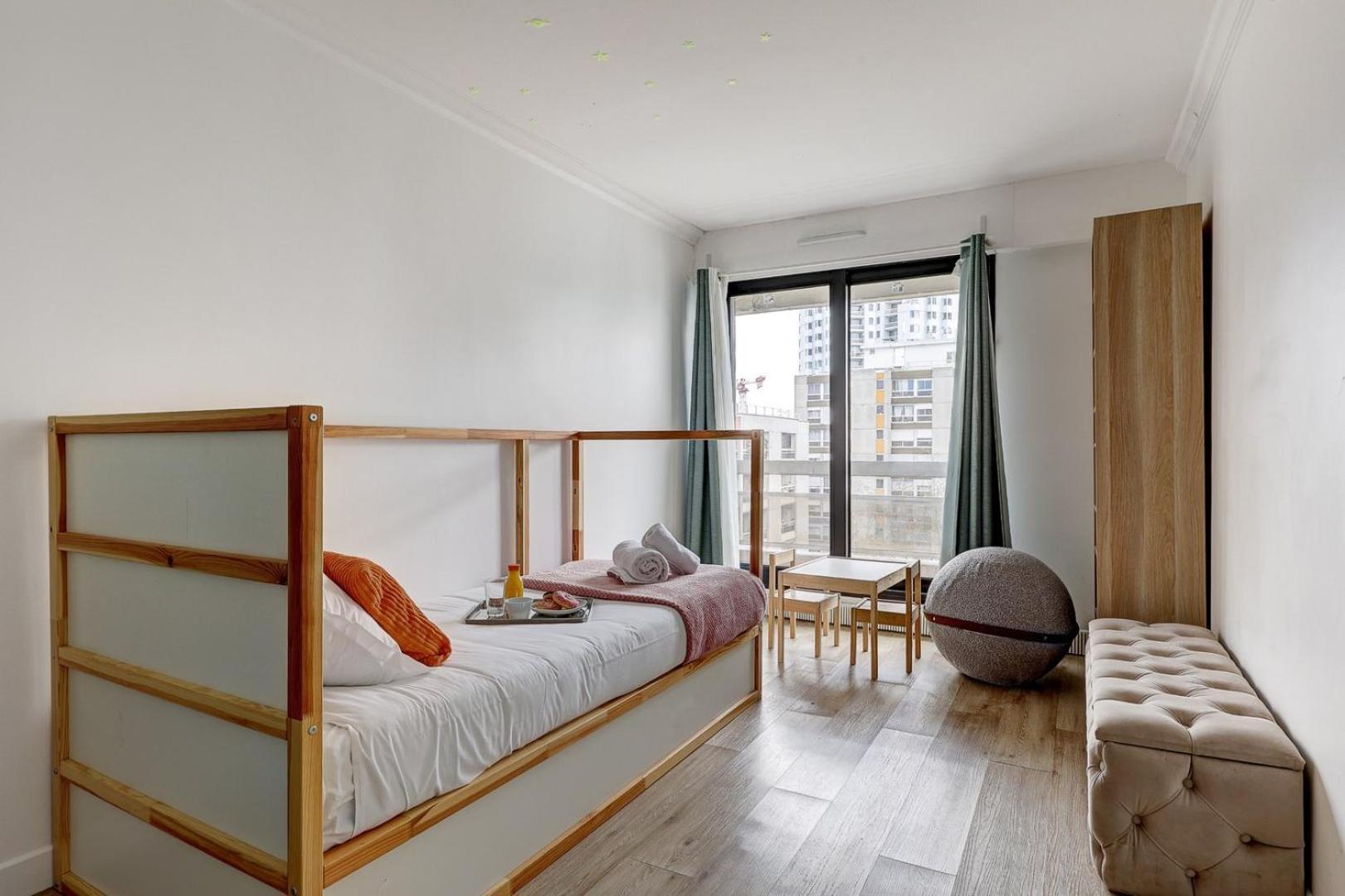 5020 Curial - Chic 19th * Parijs